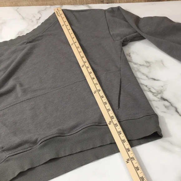 Fabletics Gray Sweatshirt Womens Medium Cotton Pullover - Picture 9 of 10